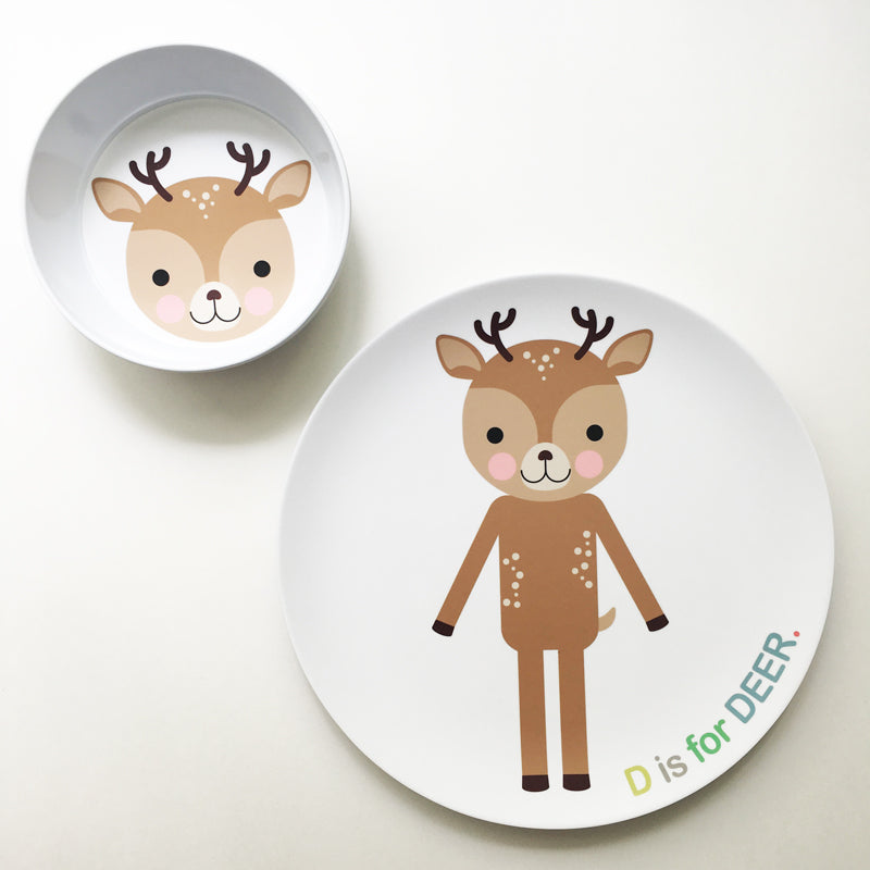 Dylbug personalized Deer plate and bowl set for kids. Great gift for toddlers, picky eater s and kids of all ages.
