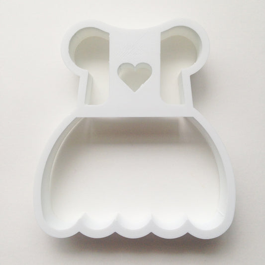 Dylbug heart dress food cutter cut fun food shapes and dress up any of our little me dress up plates.