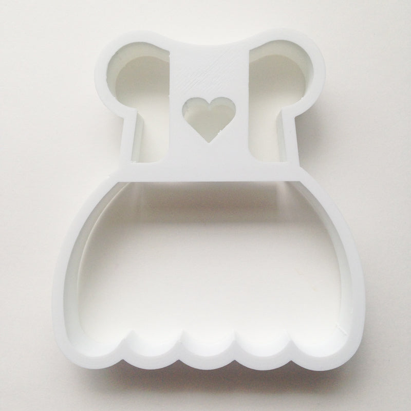 Heart Dress food cutter. Perfect to go with our Little Me Dress Up Plates, Monster Plates, Animal Plates and more. Start having fun with your food.